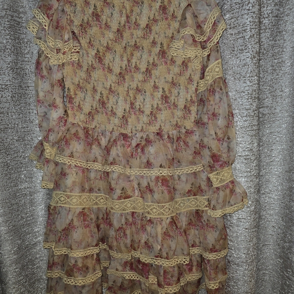 Ivy City Co Floral Lace Midi Dress - Yellow and Pink - Picture 4 of 12